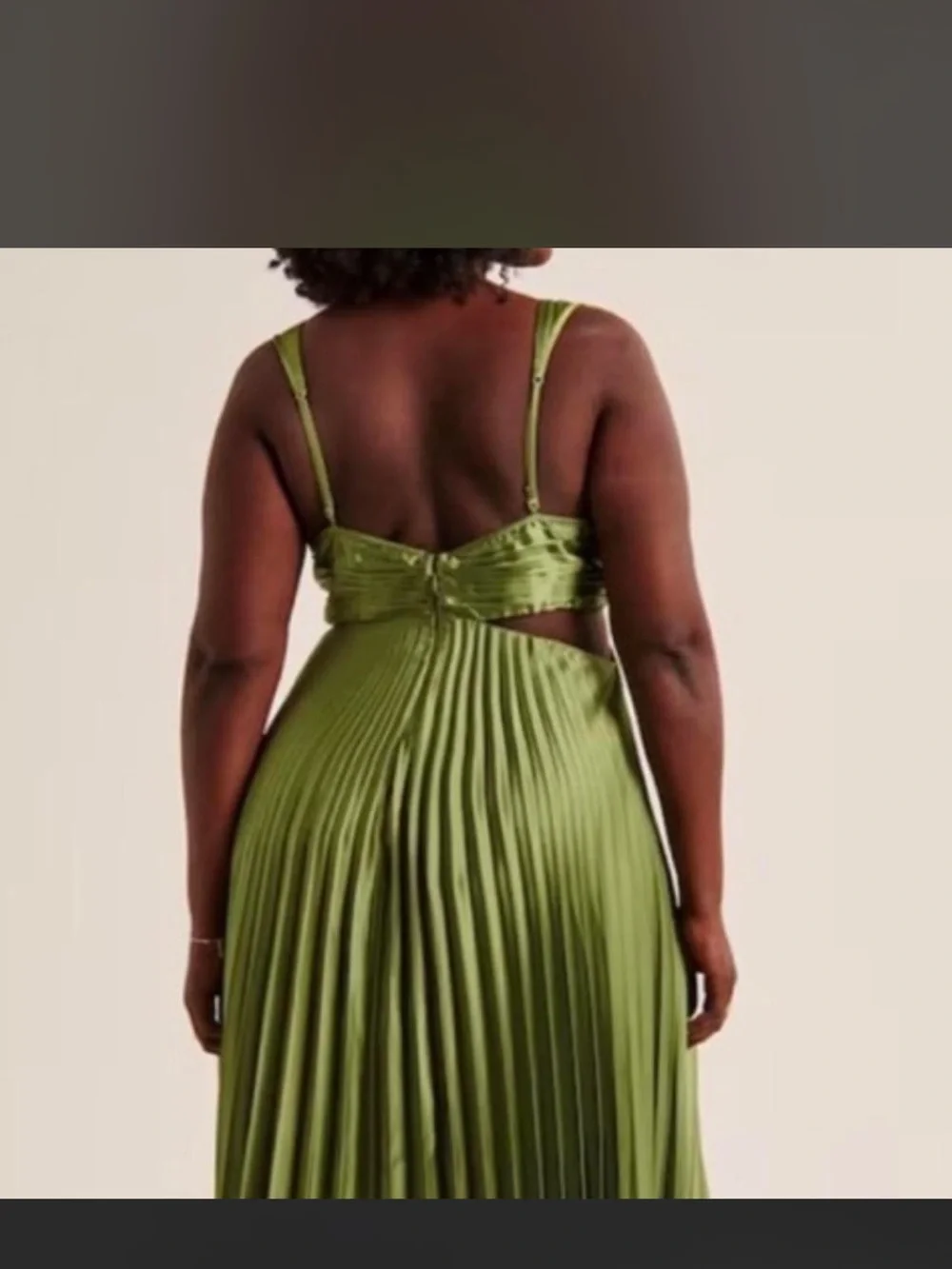 Green Pleated V-Neck Maxi Dress